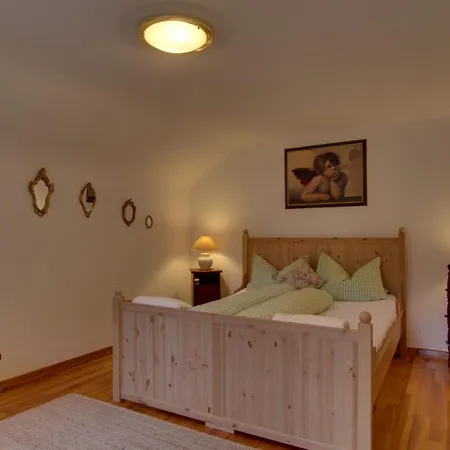 Zur Grossen Tanne Inn *