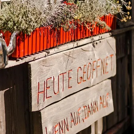 Zur Grossen Tanne *