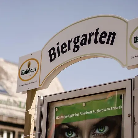 אורחן Zur Grossen Tanne *