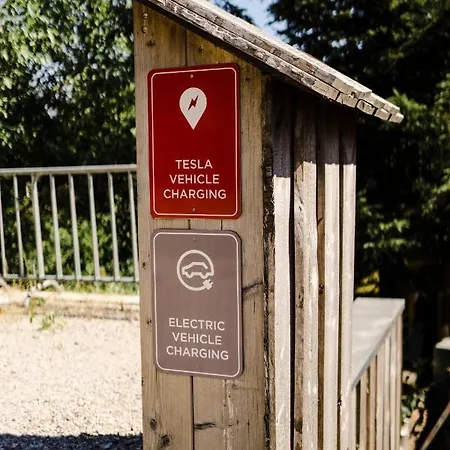 Zur Grossen Tanne Inn *